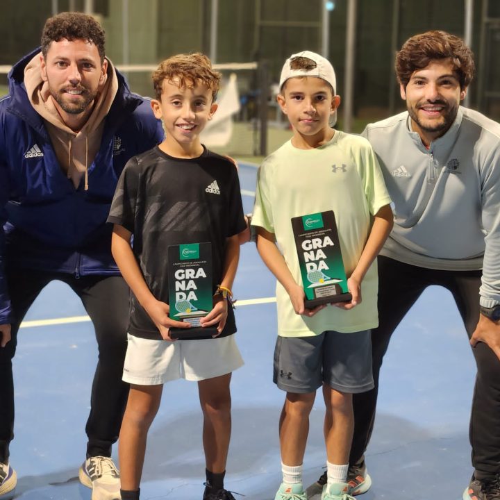 Ivan y Dylan Trofeo